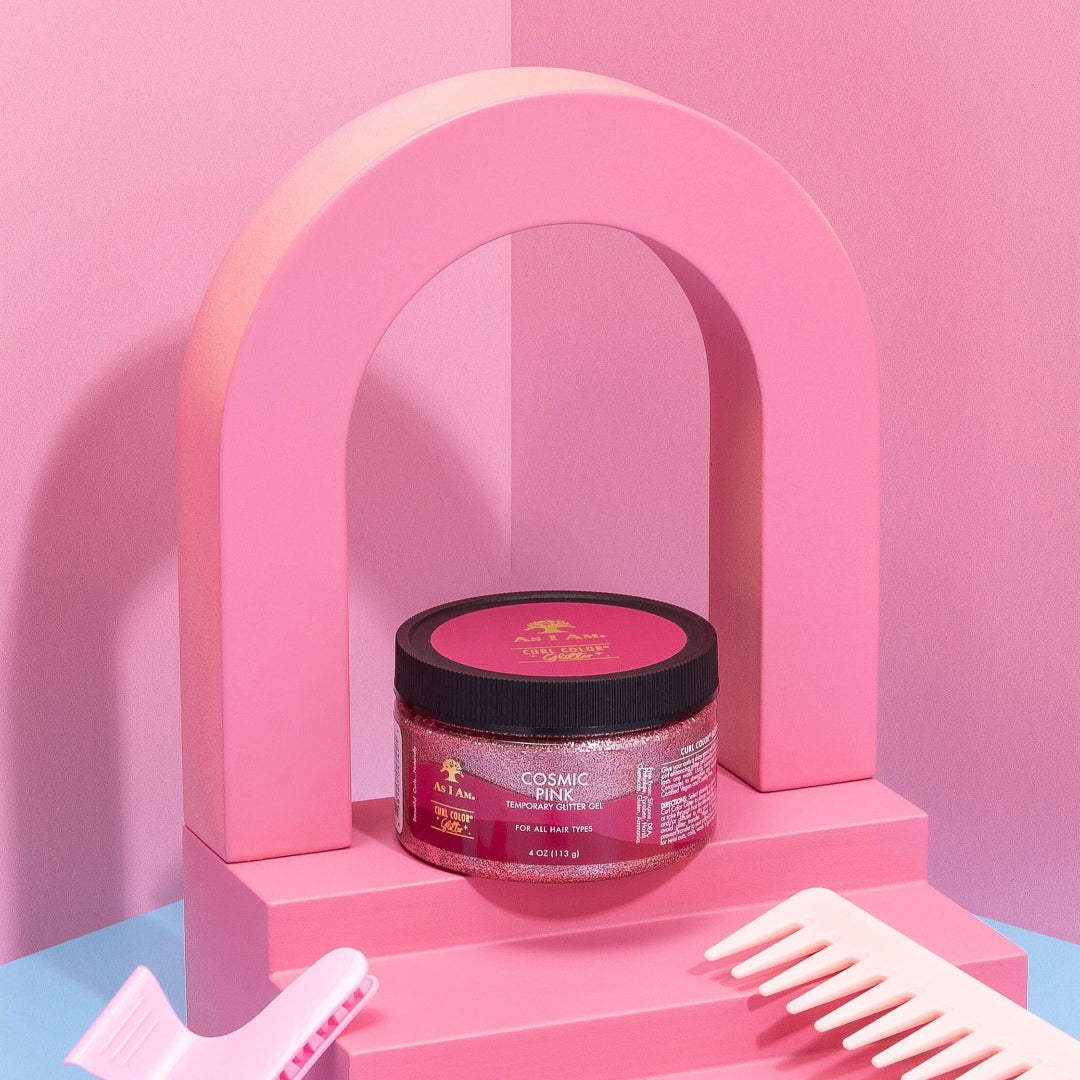 As I Am Curl Color Glitter Collection, con colores vibrantes y temporales para el cabello con un acabado brillante diseñado para rizos y espirales.