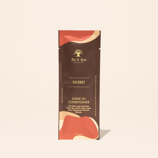 Acondicionador sin aclarado AS I AM en bolsita de 1 onza, con una textura ligera y cremosa, diseñado para suavizar la cutícula, añadir hidratación, facilitar el desenredado y preparar el cabello texturizado para el peinado, a la vez que potencia el brillo y la manejabilidad.