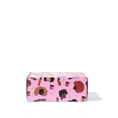 Curlbae Box - Un cuidado set de regalo con productos nutritivos para el cabello rizado y con textura, bellamente empaquetado en una caja elegante, de marca.